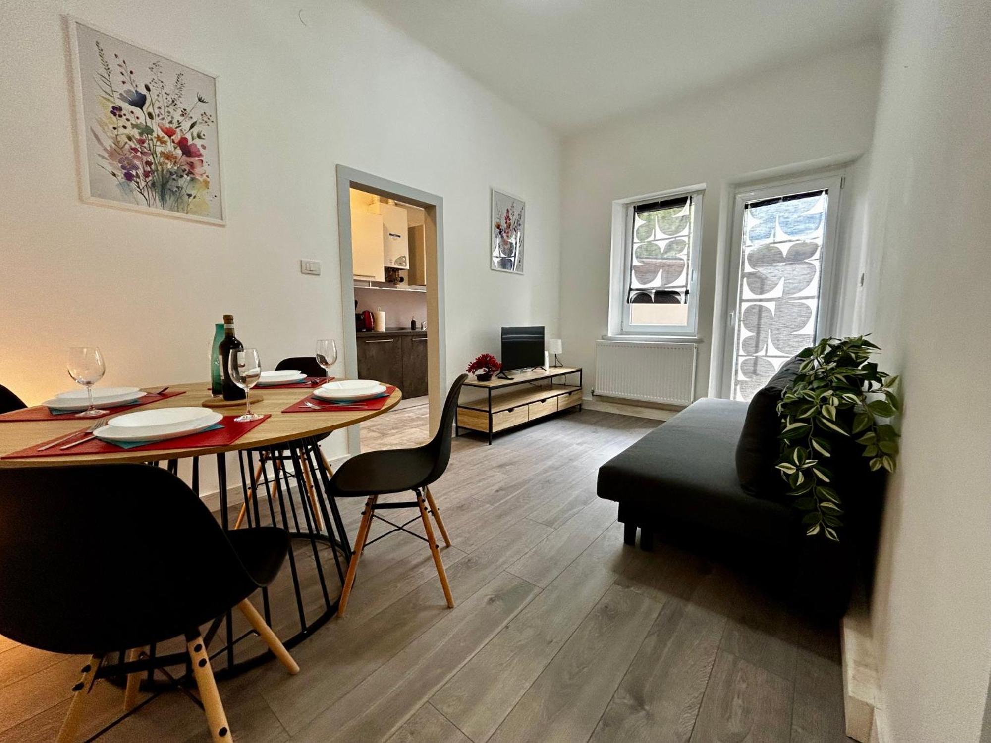 Luxury Allo Apartment In Center Of Удине Екстериор снимка